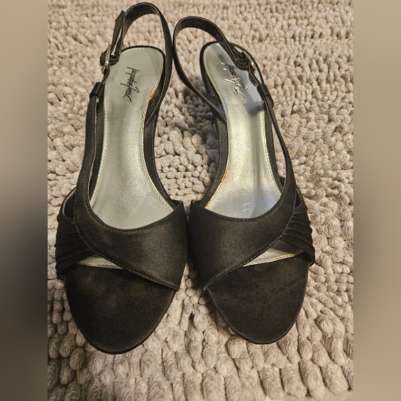 Black sling back peek toe shoe - Picture 1 of 7